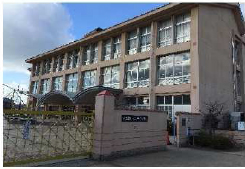 玉津第一小学校